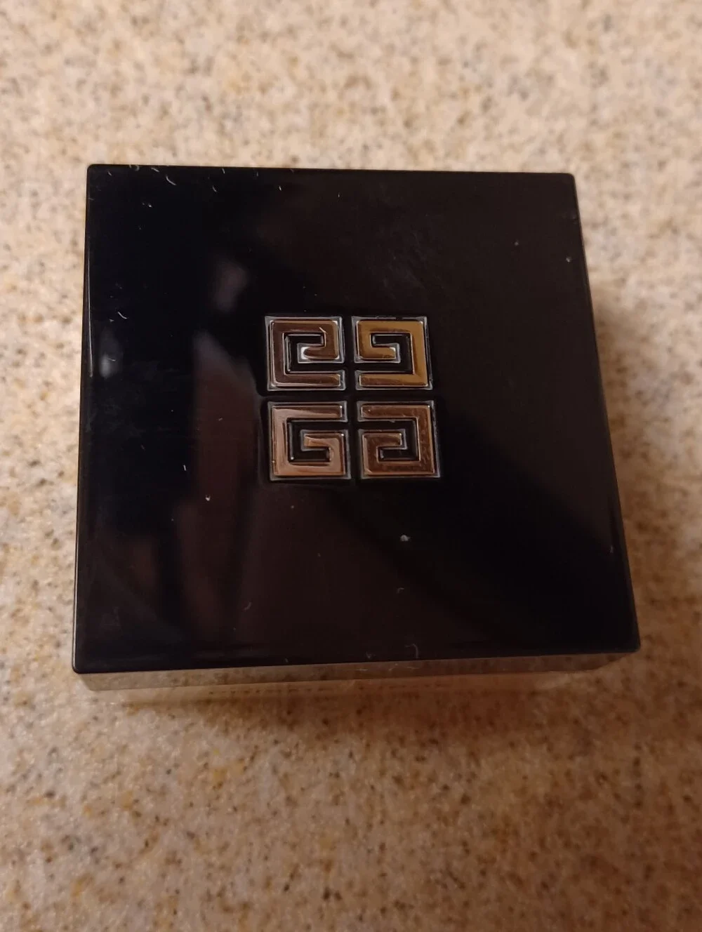 × Givenchy Loose Powder For The Face Popeline Mimosa